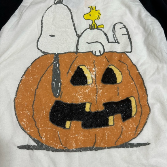 0431 NWT Peanuts Snoopy Halloween Kids T-shirt - Black and White - Picture 2 of 6